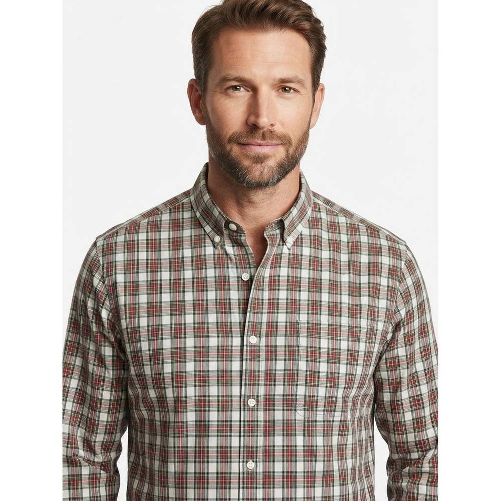 Eddie Bauer Holiday Plaid Button Up Shirt Mens XL Relaxed Fit No Wrinkle